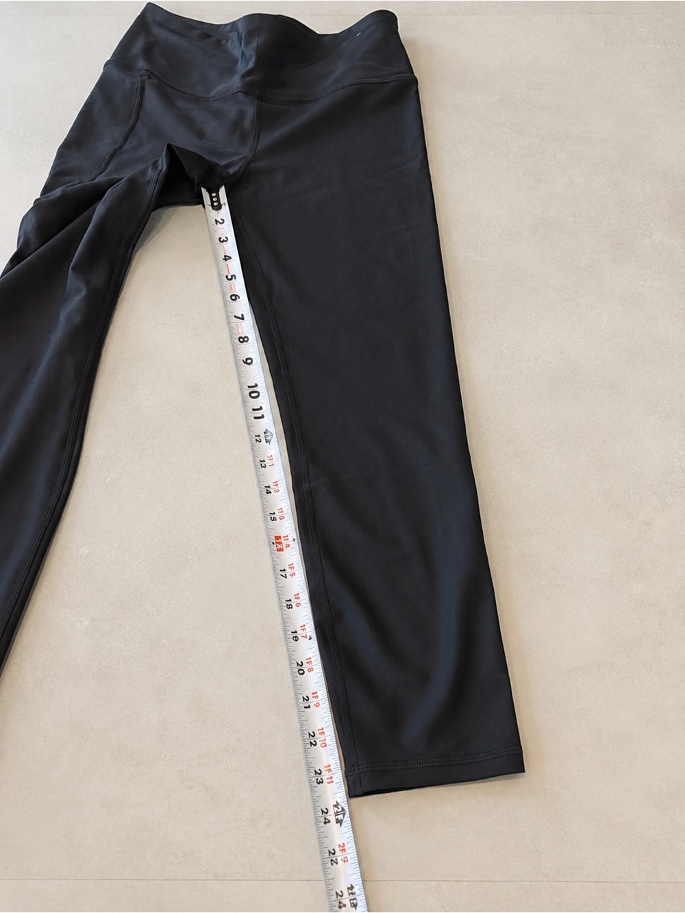 Under Armour Black Compression Ankle Leggings - Picture 5 of 9